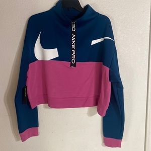 nike cropped crew neck